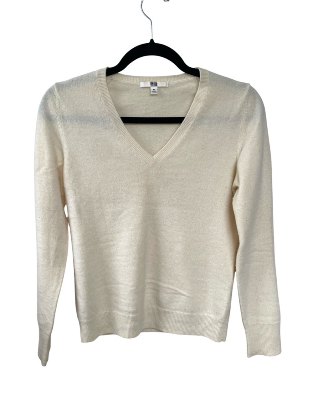 Uniqlo Women's V-Neck Cashmere Sweater Cream XS